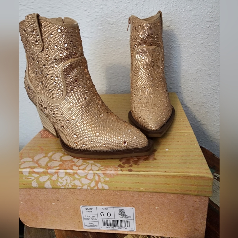 GYPSY JAZZ/VERY G- KADY Rose Gold  RHINESTONE BOOTS
